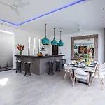 Villa Papiya